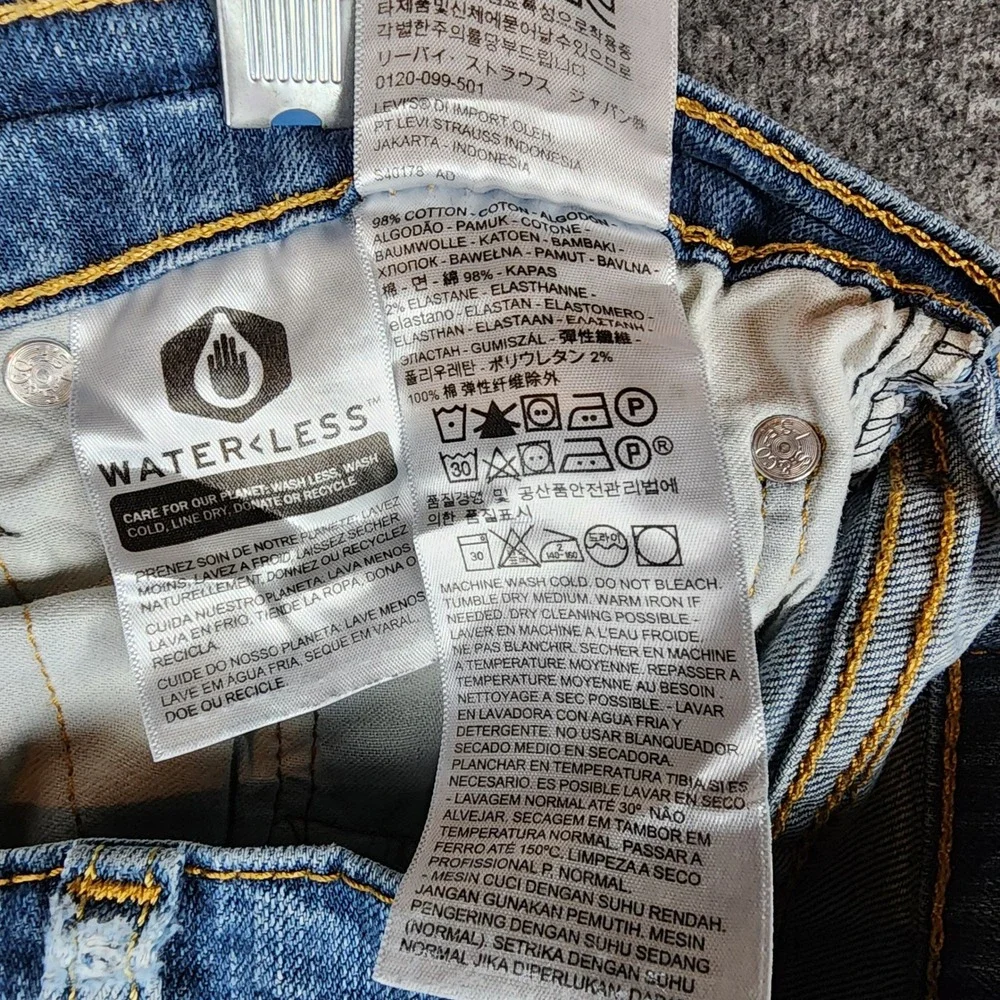 Levi's Jeans Mens 32x34 513 Slim Straight Light Wash Denim Blue 08513-0200 EUC